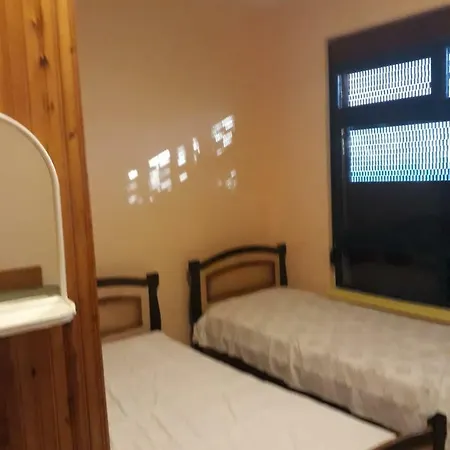 Casa Trifamiliare Lukovë